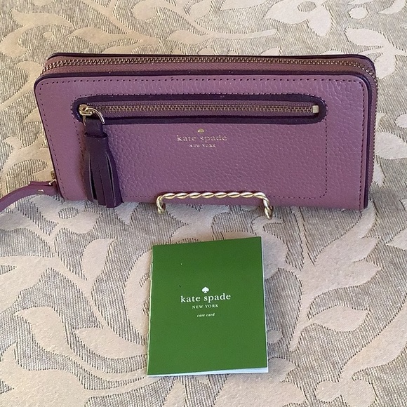 kate spade Handbags - Kate Spade Chester Street Neda Wallet 💖🌸